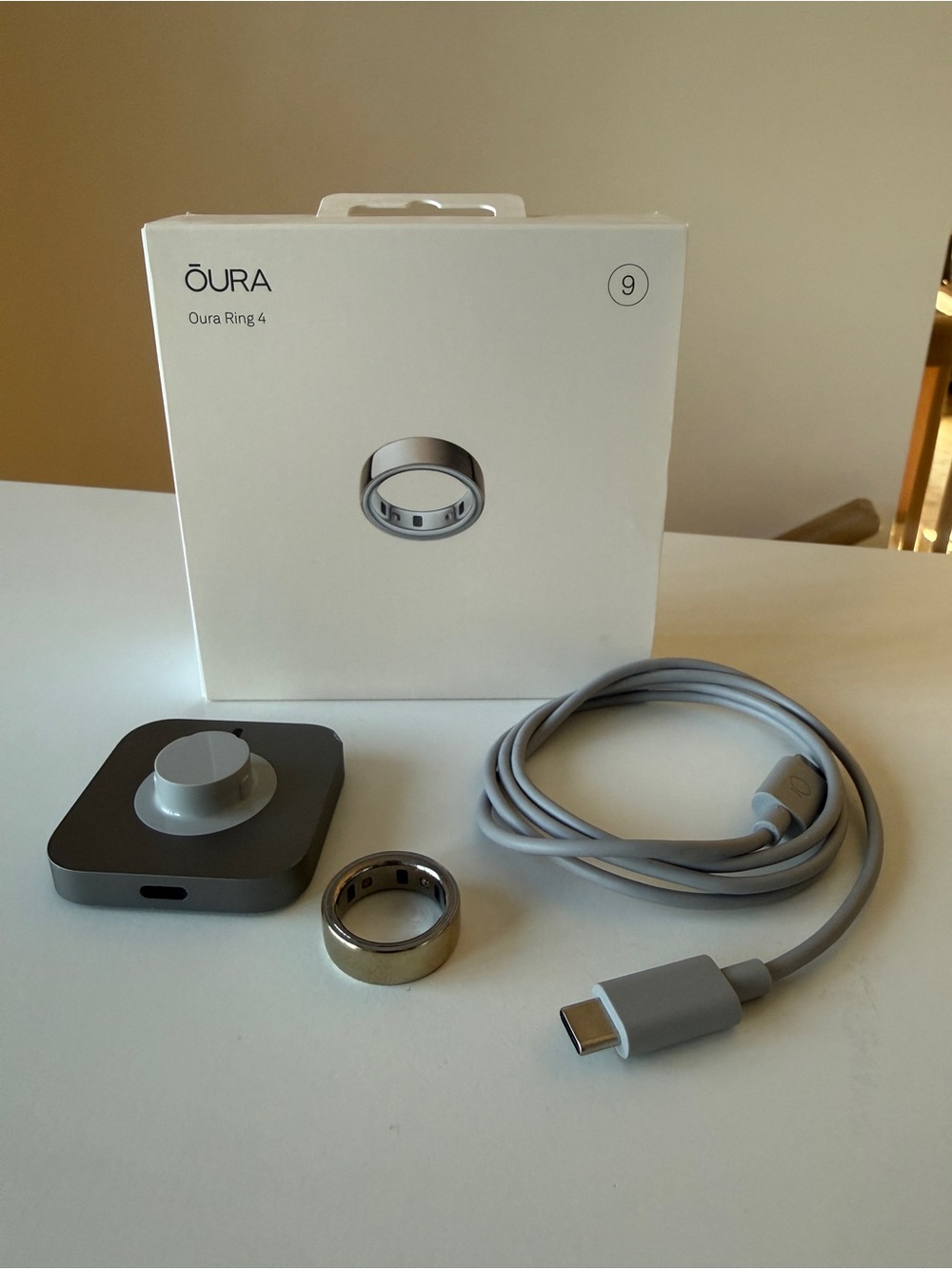 Oura Ring Gen 4 Smart Ring and Charging Dock – Rose Gold